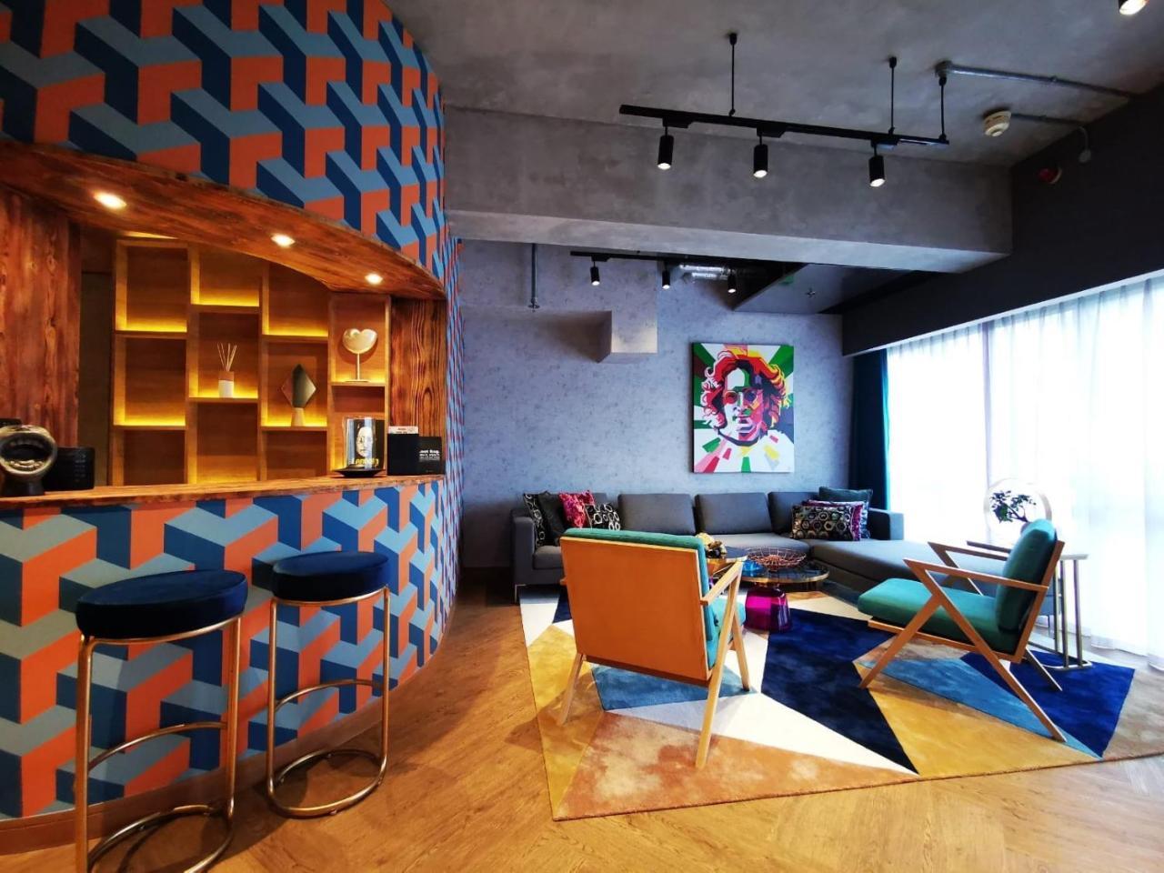 Queen Suite