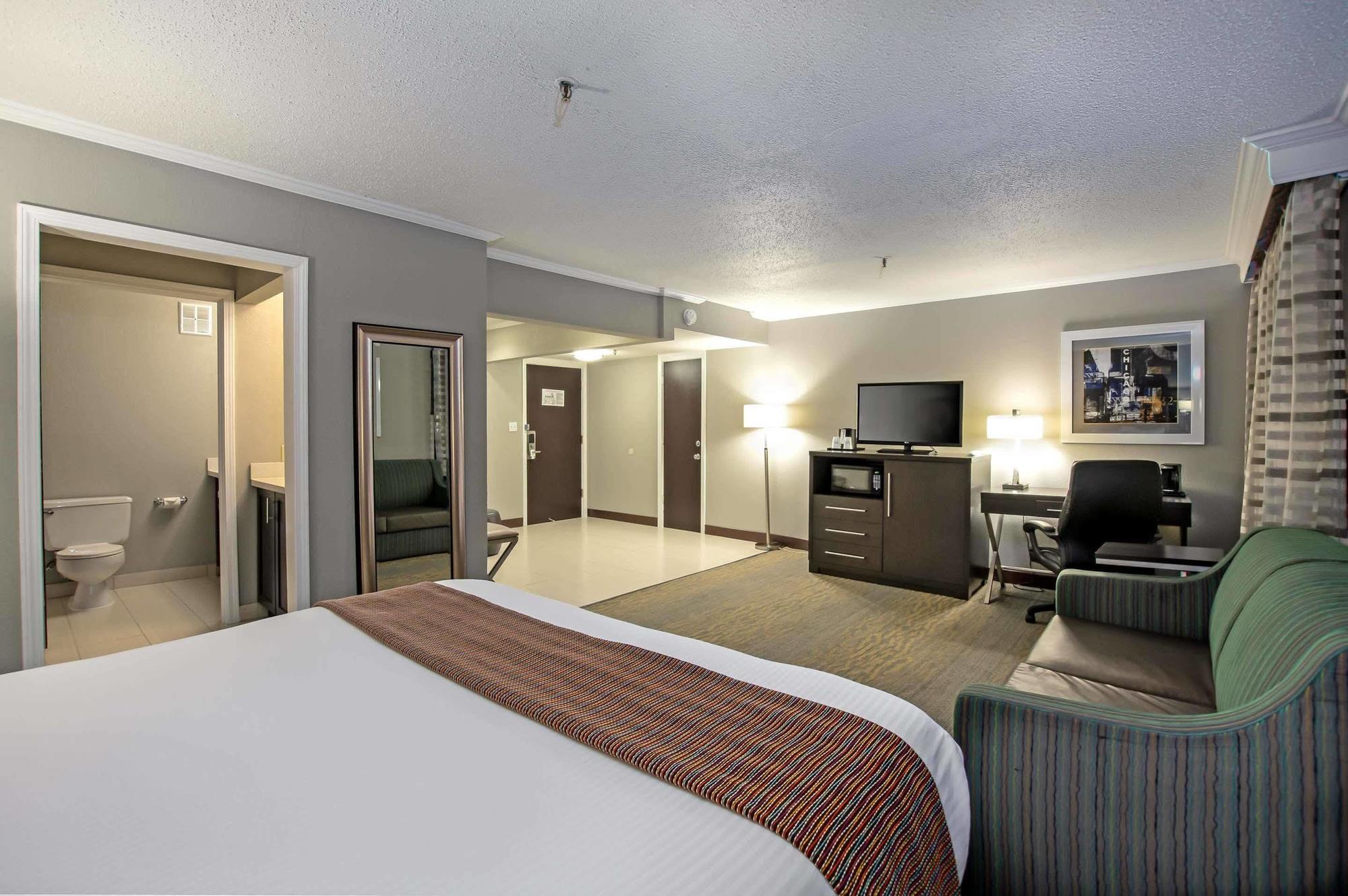 King Suite with Sofa Bed - Non-Smoking