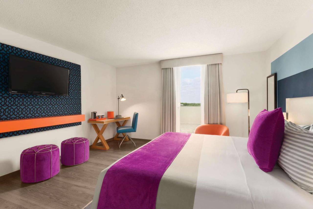 King Room with Balcony,775292695:JPEG