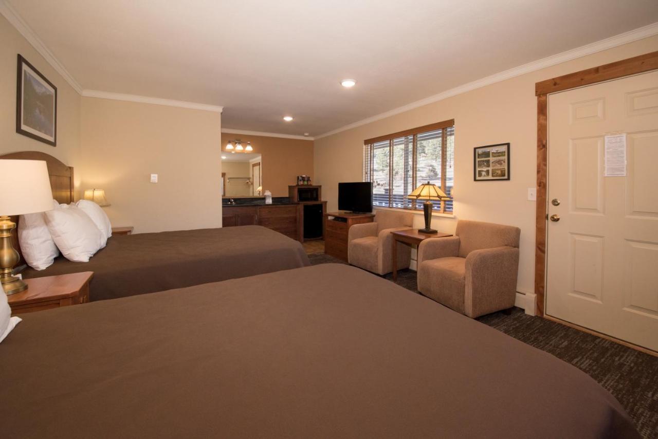 Queen Room with Two Queen Beds