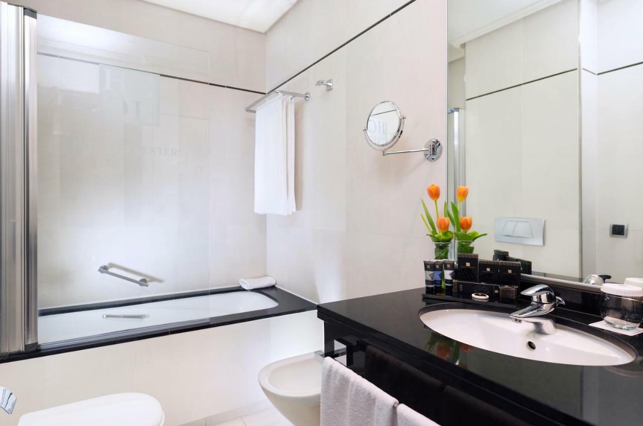Double Room with Romantic Package