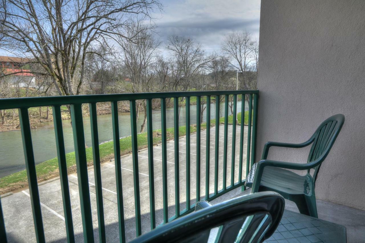 King Suite with Hot Tub