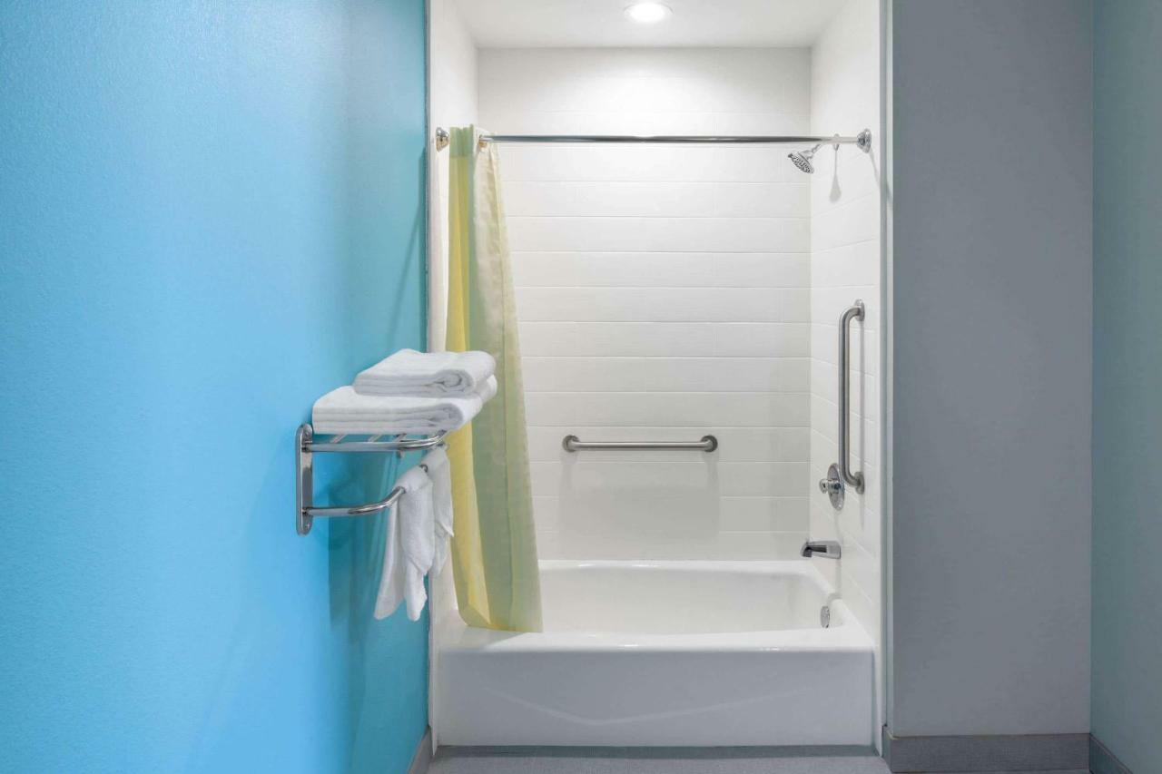King Room - Mobility Access/Non-Smoking