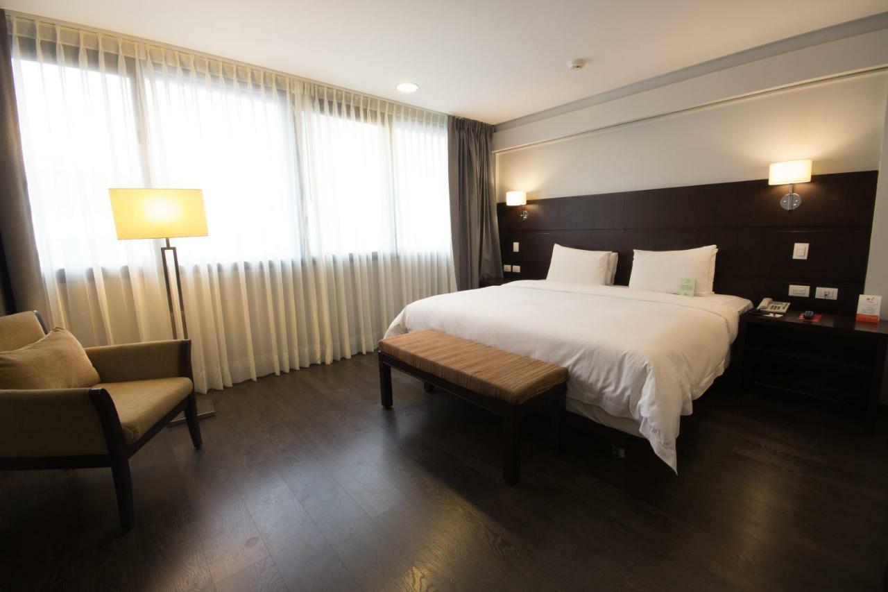 Standard Double Room,784476630:JPEG