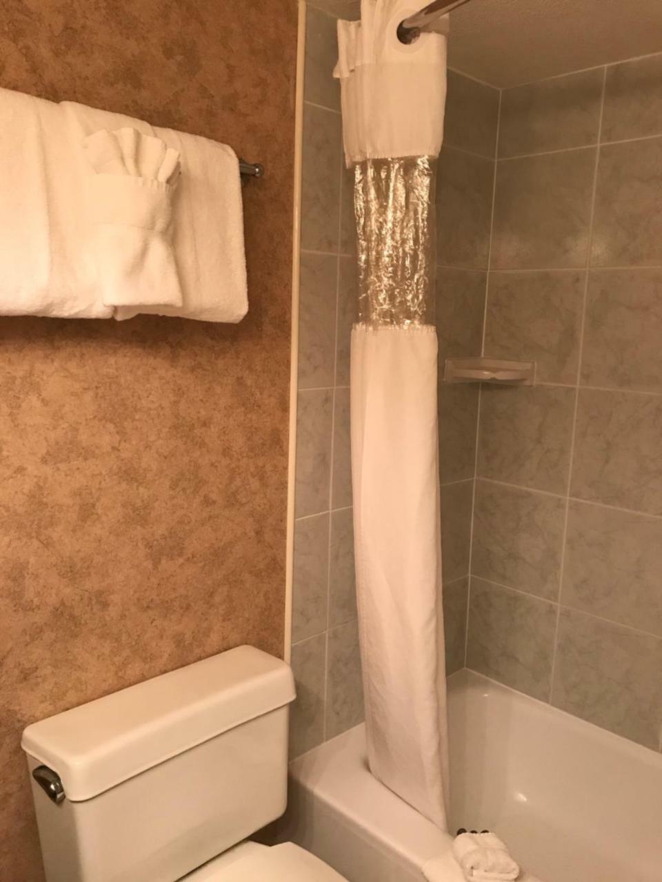 One-Bedroom King Suite with Water View - Non-Smoking