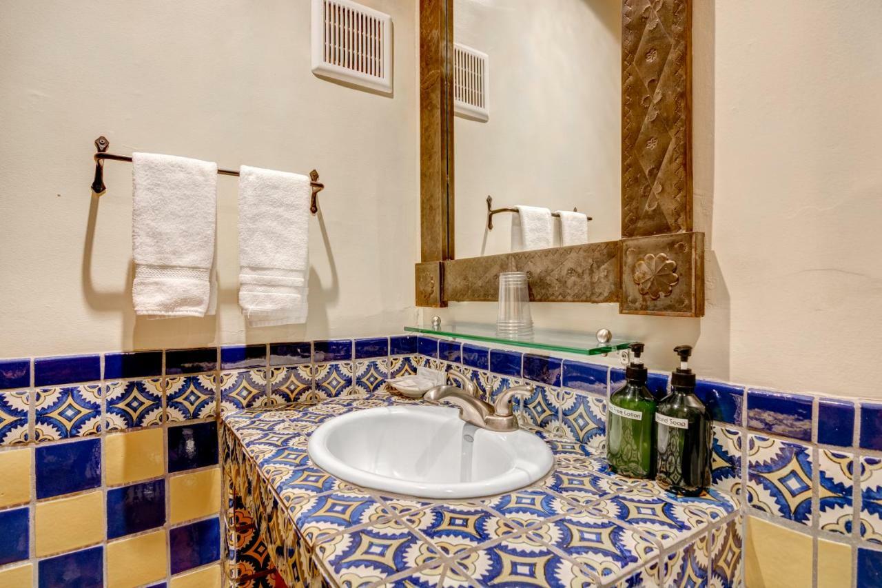 King Room with Kitchenette - Not Pet Friendly,785252181:JPEG