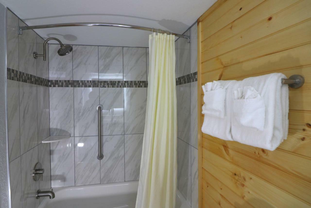 King Room - Mobility Access/Non-Smoking,789327657:JPEG