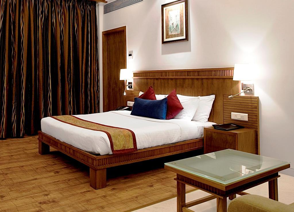 Deluxe King Room,139920318:JPEG