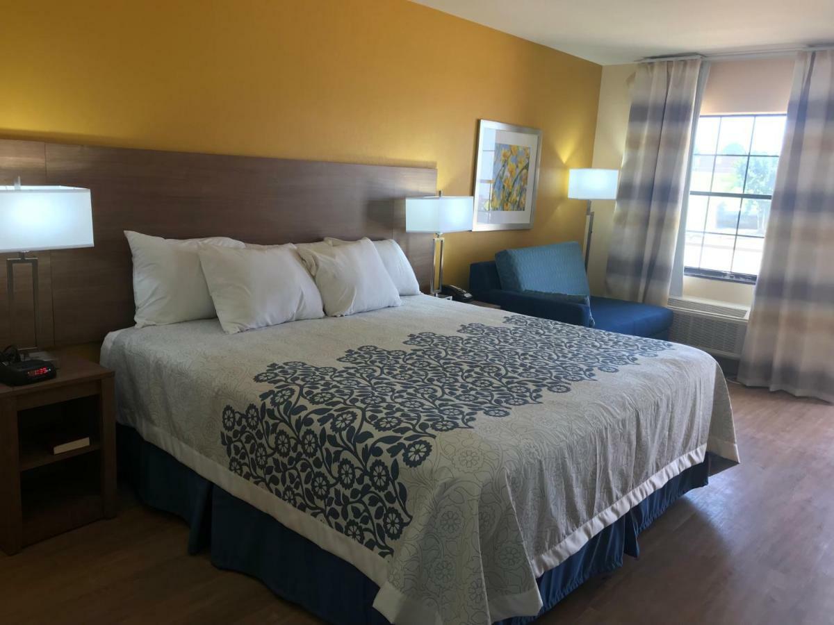 King Room - Disability Access/Non-Smoking