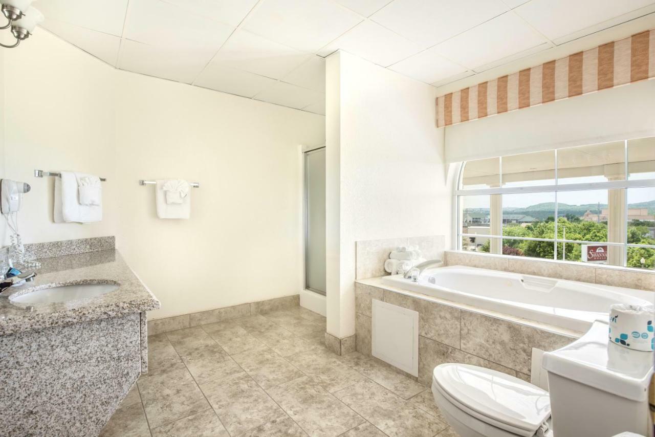 King Suite with Spa Bath