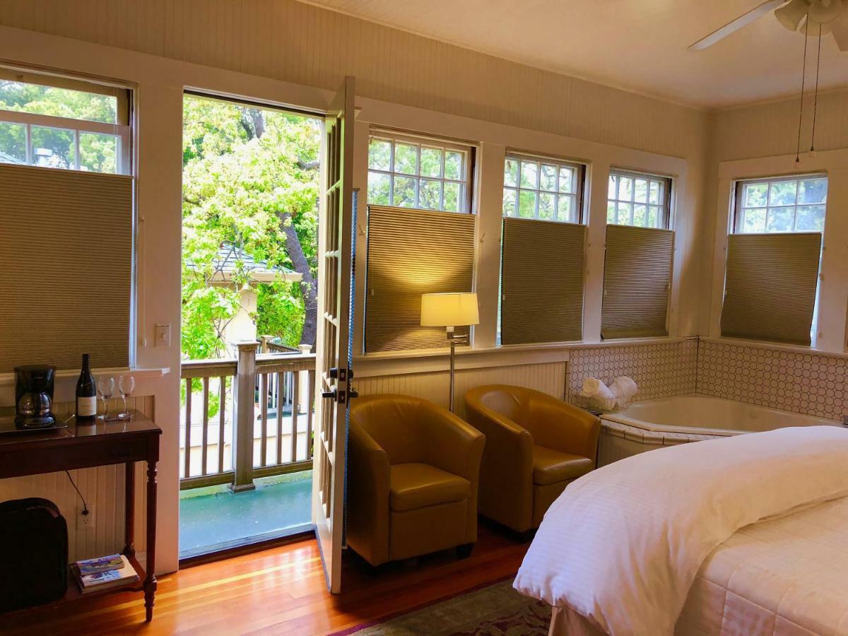 King Room with Balcony