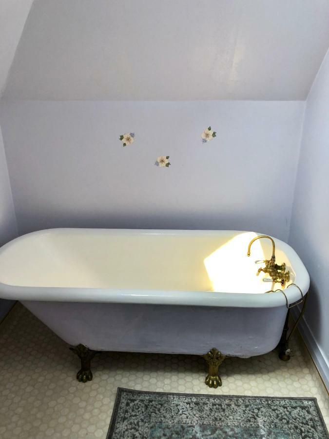 Queen Suite