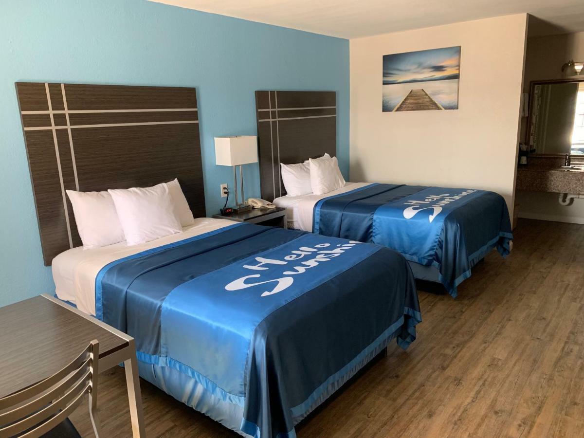 Superior Double Room with Three Double Beds - Non-Smoking