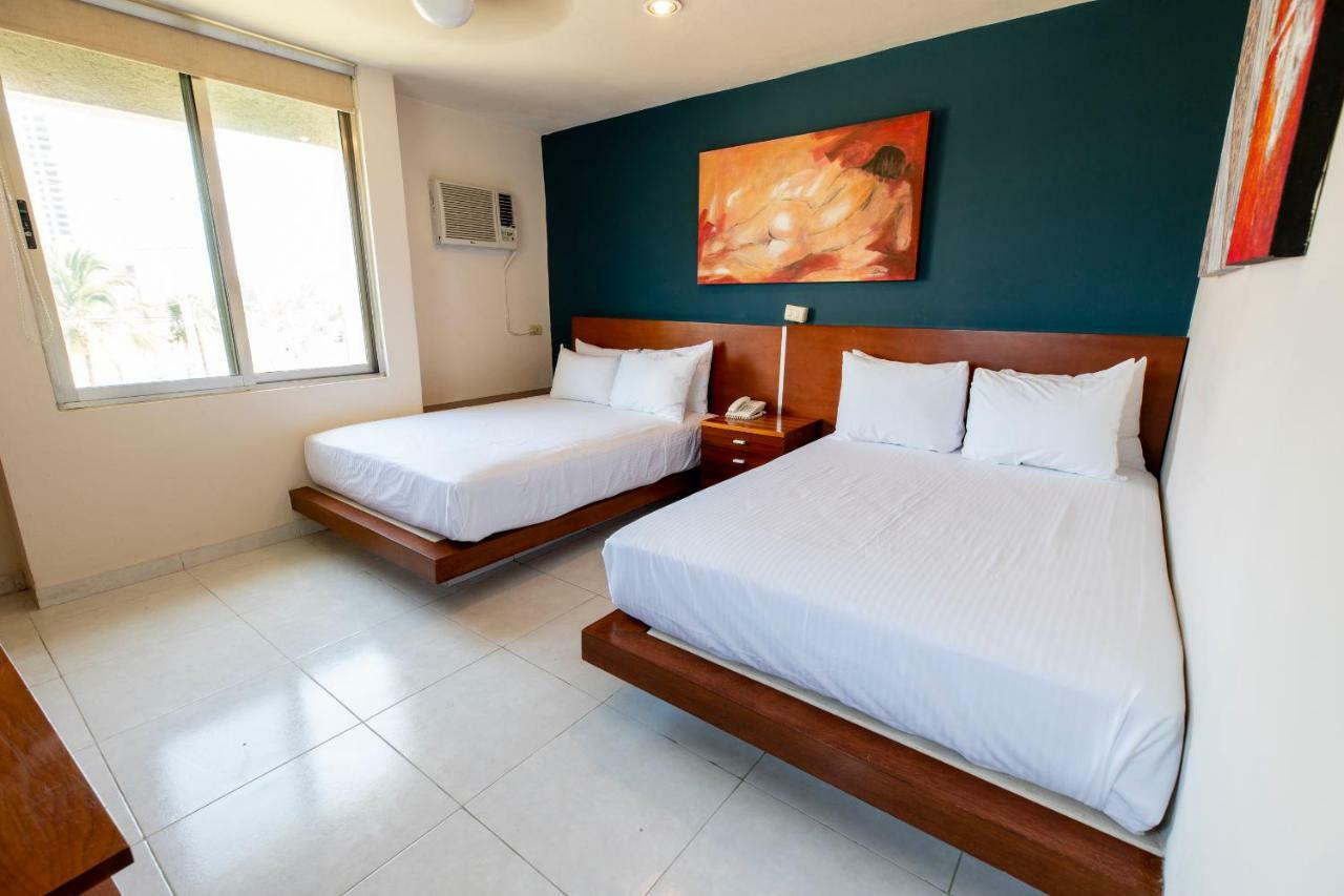Master One Bedroom Suite with Double Bed and Balcony