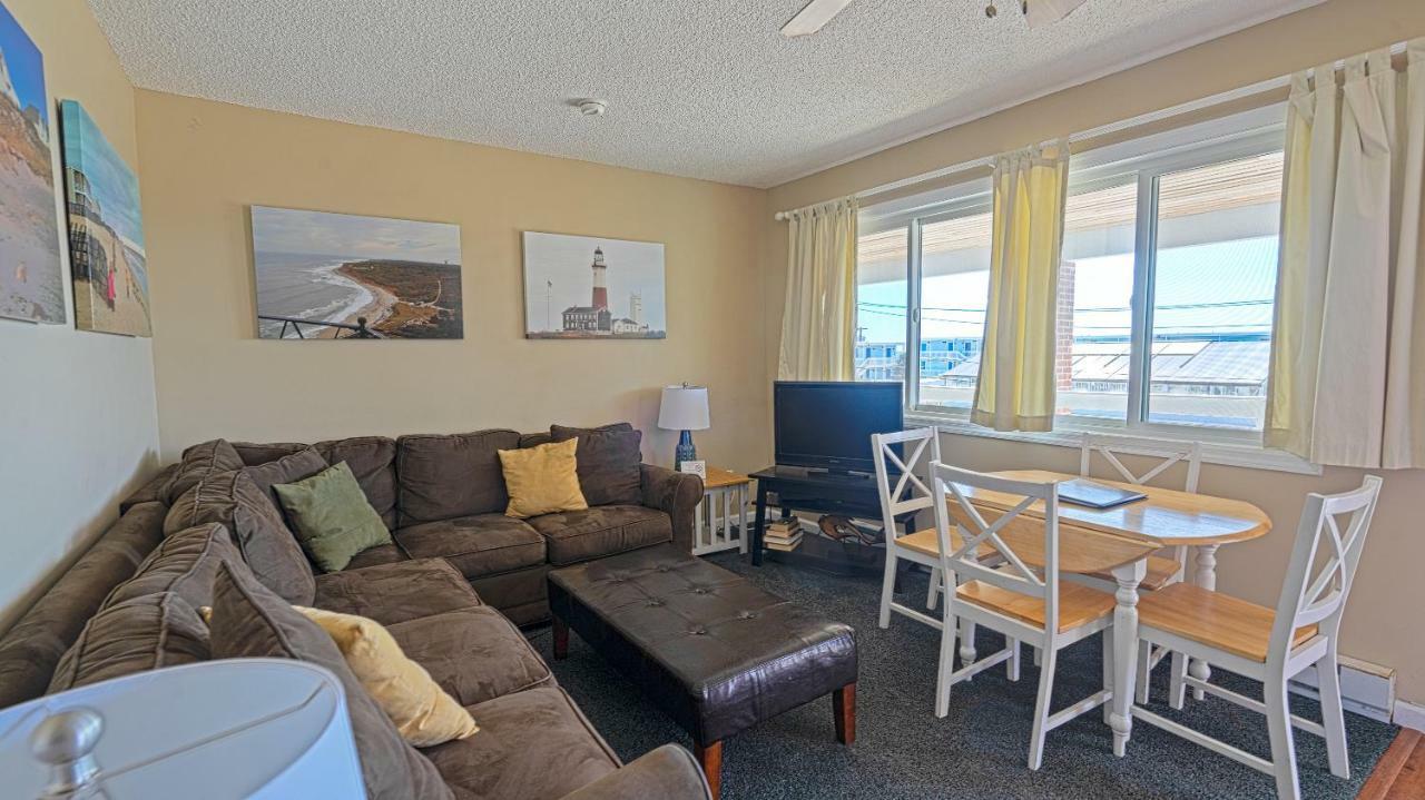 Upper One-Bedroom Suite