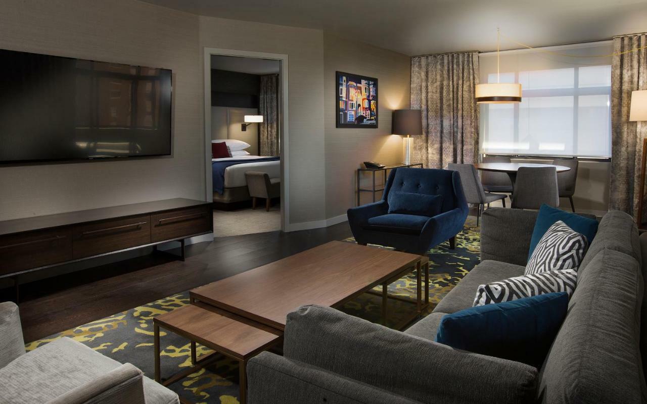 Metropolitan One-Bedroom Suite