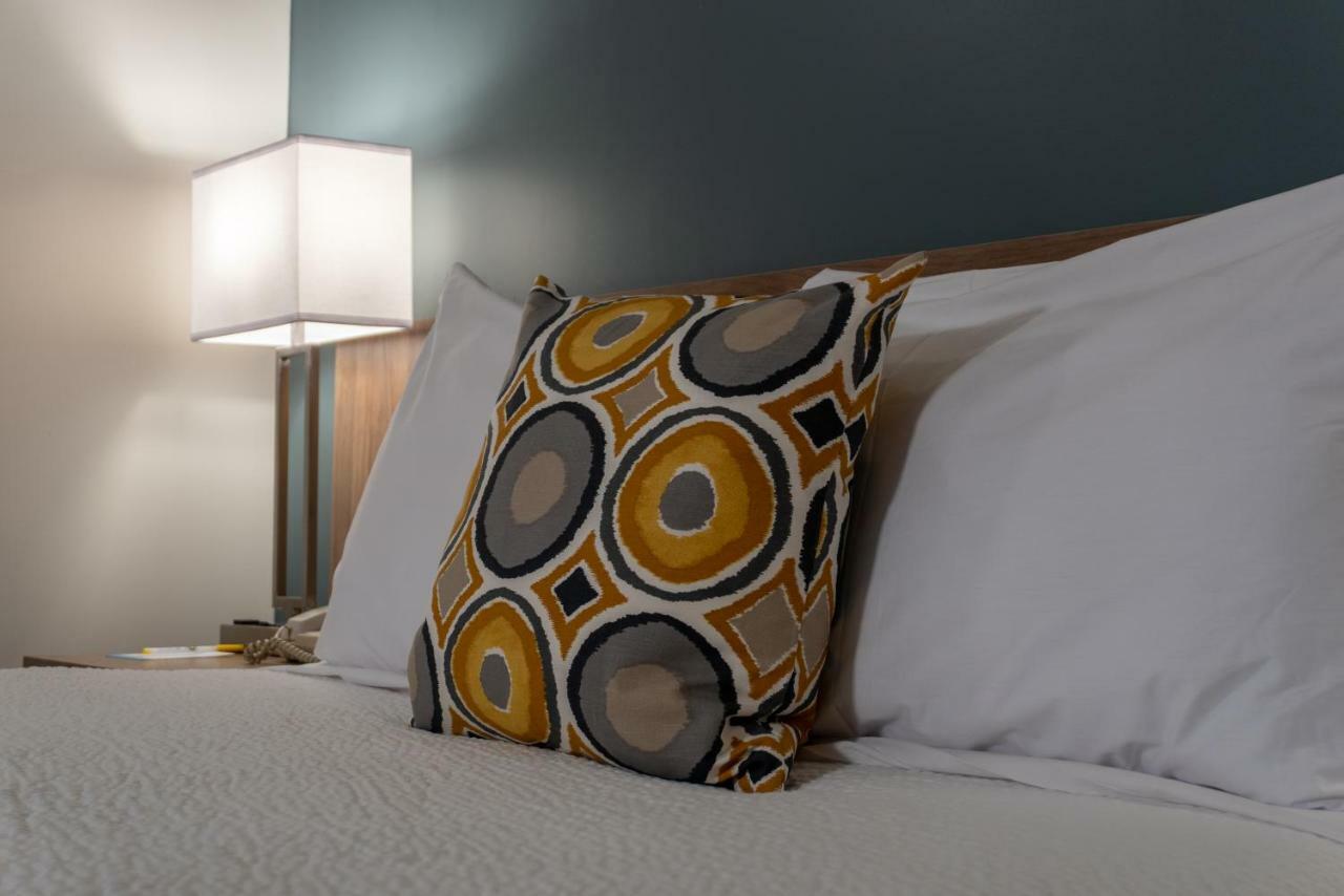 King Room with Jacuzzi Tub,1333072910:JPEG