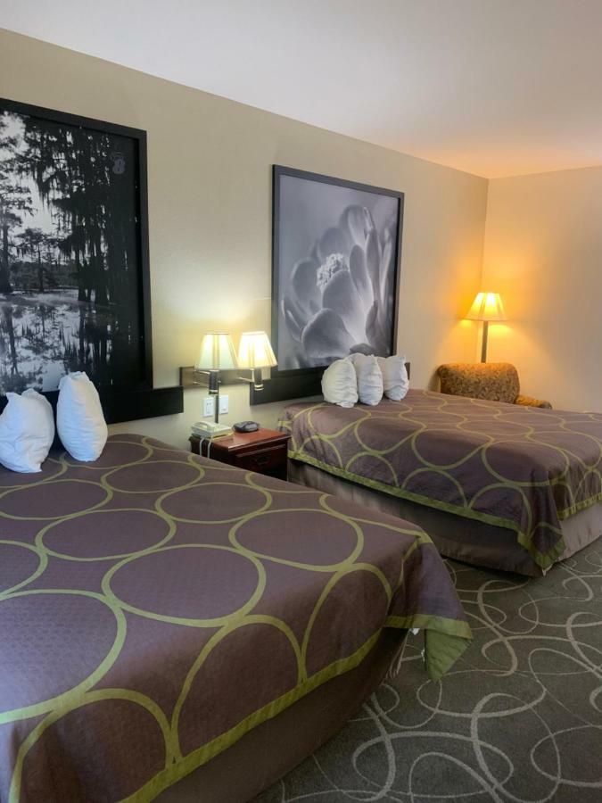 Queen Room with Two Queen Beds - Non-Smoking,815846657:JPEG