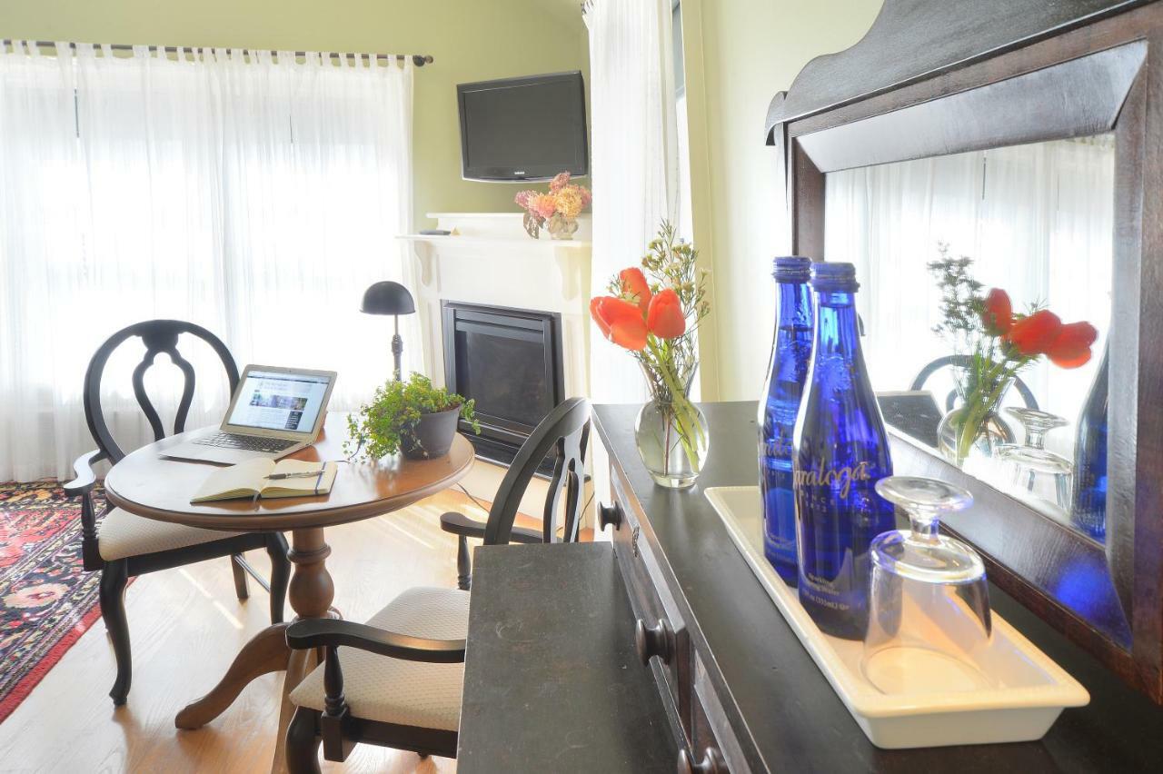 King Room with Balcony,829404194:JPEG