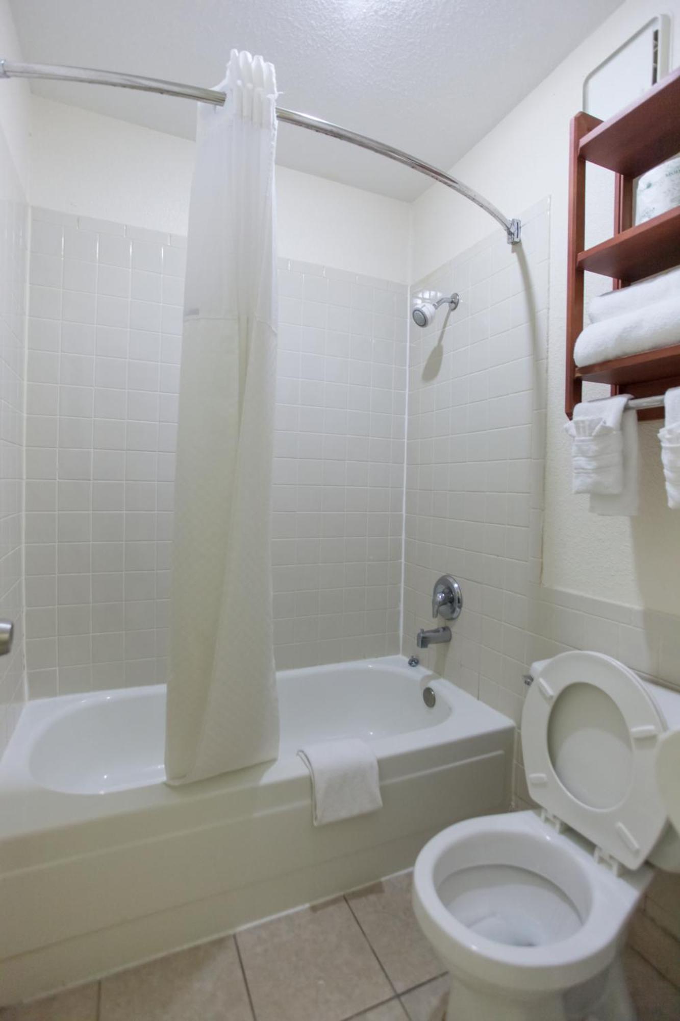 Double Room with Two Double Beds - Smoking