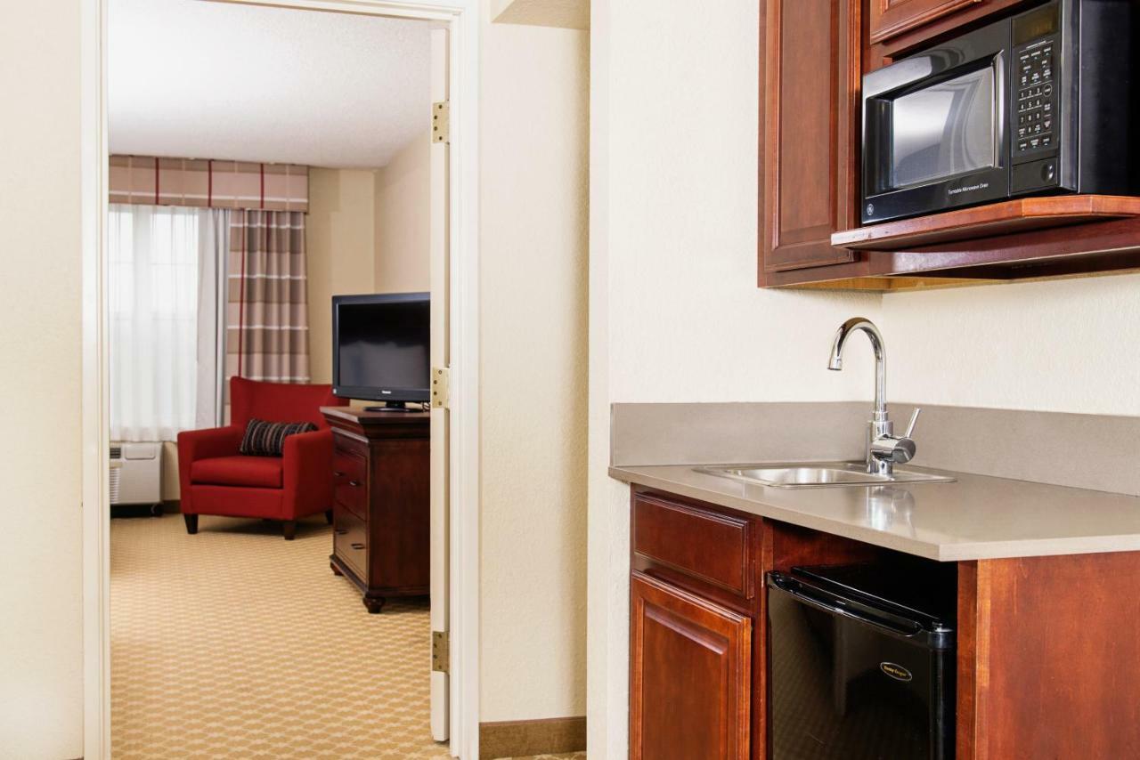 One-Bedroom King Suite