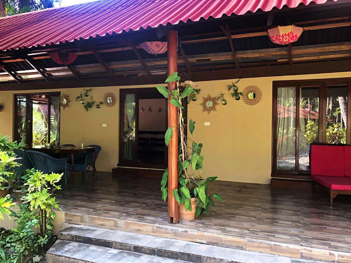 Royal Chalet,831619919:JPEG