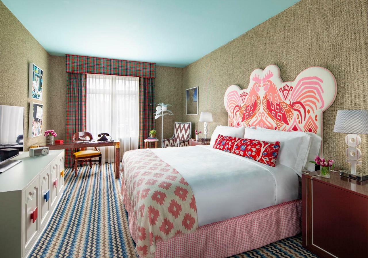 Graduate King Room,1605382184:JPEG