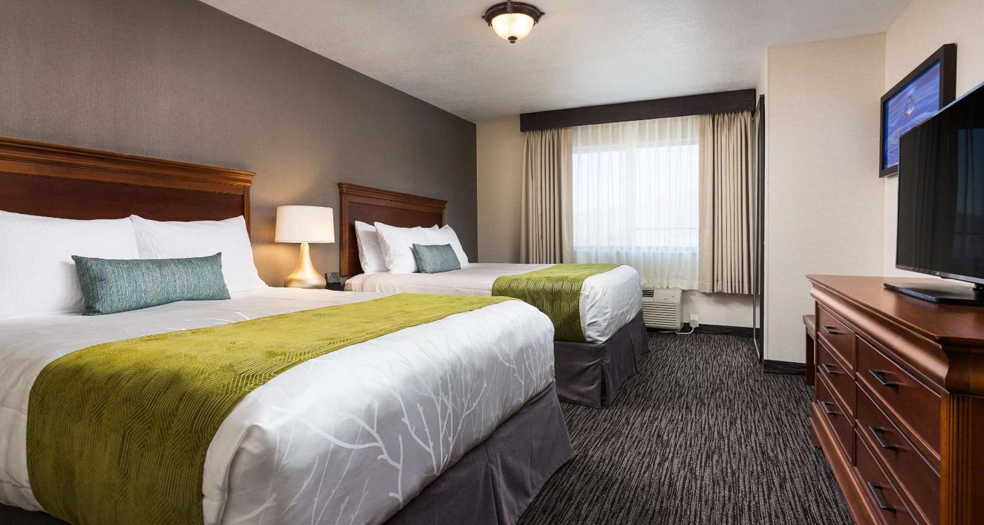 Queen Room with Two Queen Beds - Non-Smoking