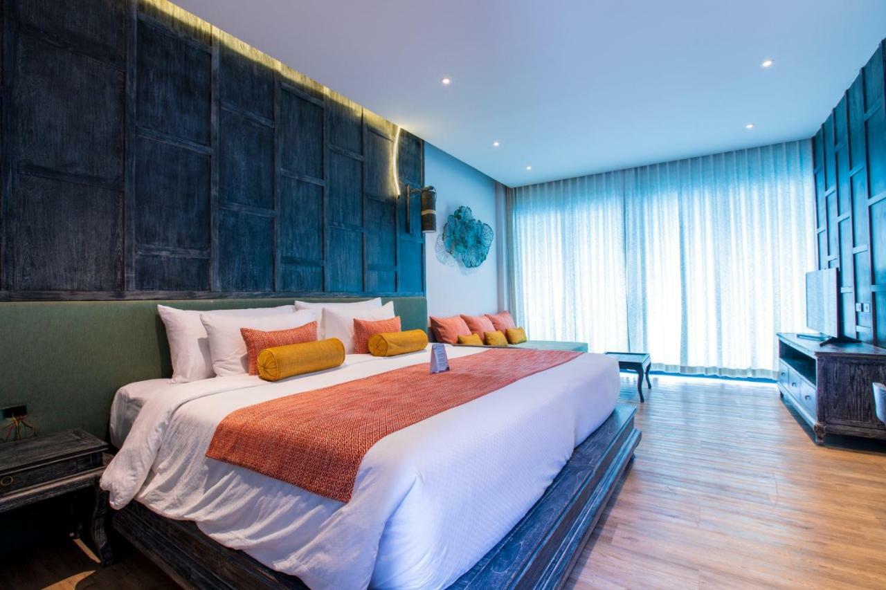 Deluxe Double or Twin Room with Pool Access,892997041:JPEG