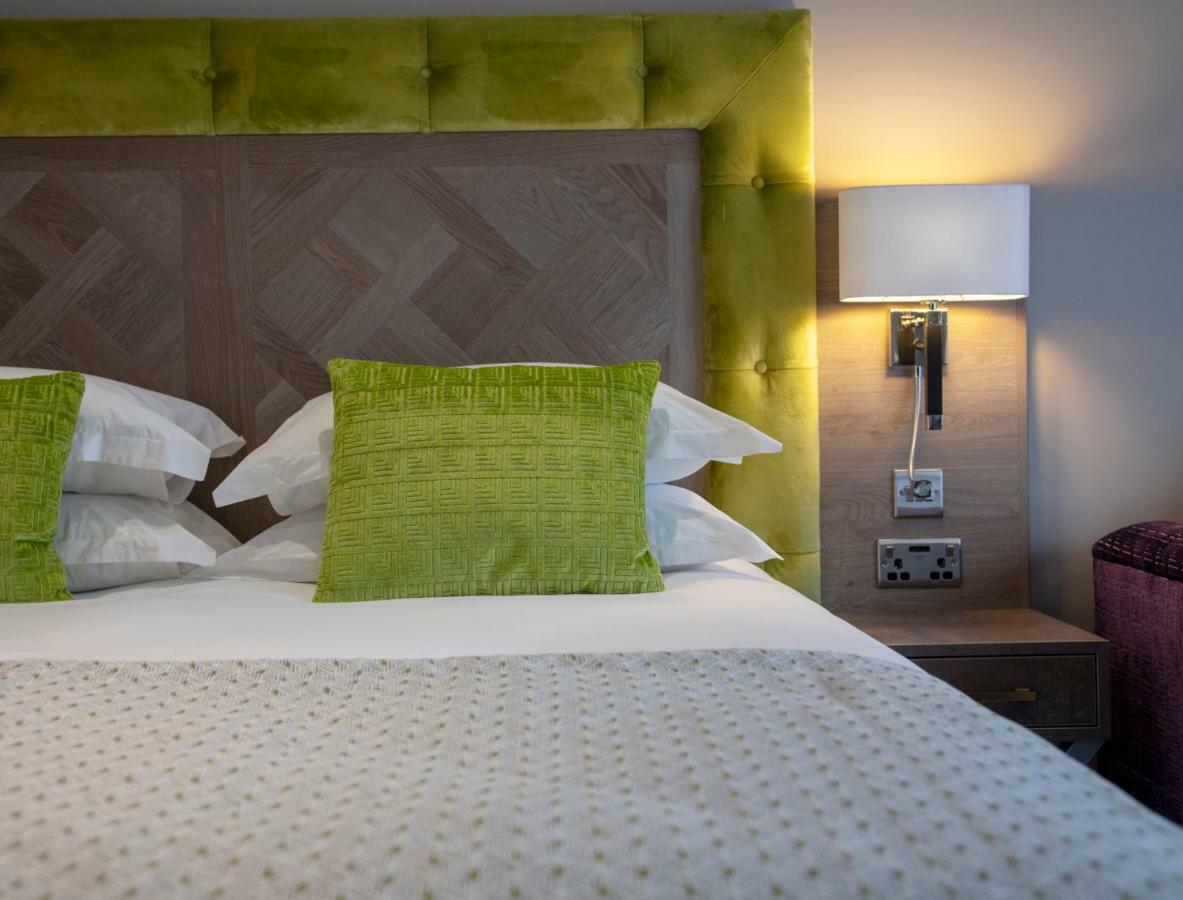Deluxe King Room with Sea View (Adults Only)