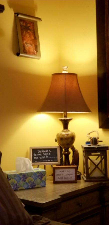 Deluxe Queen Suite