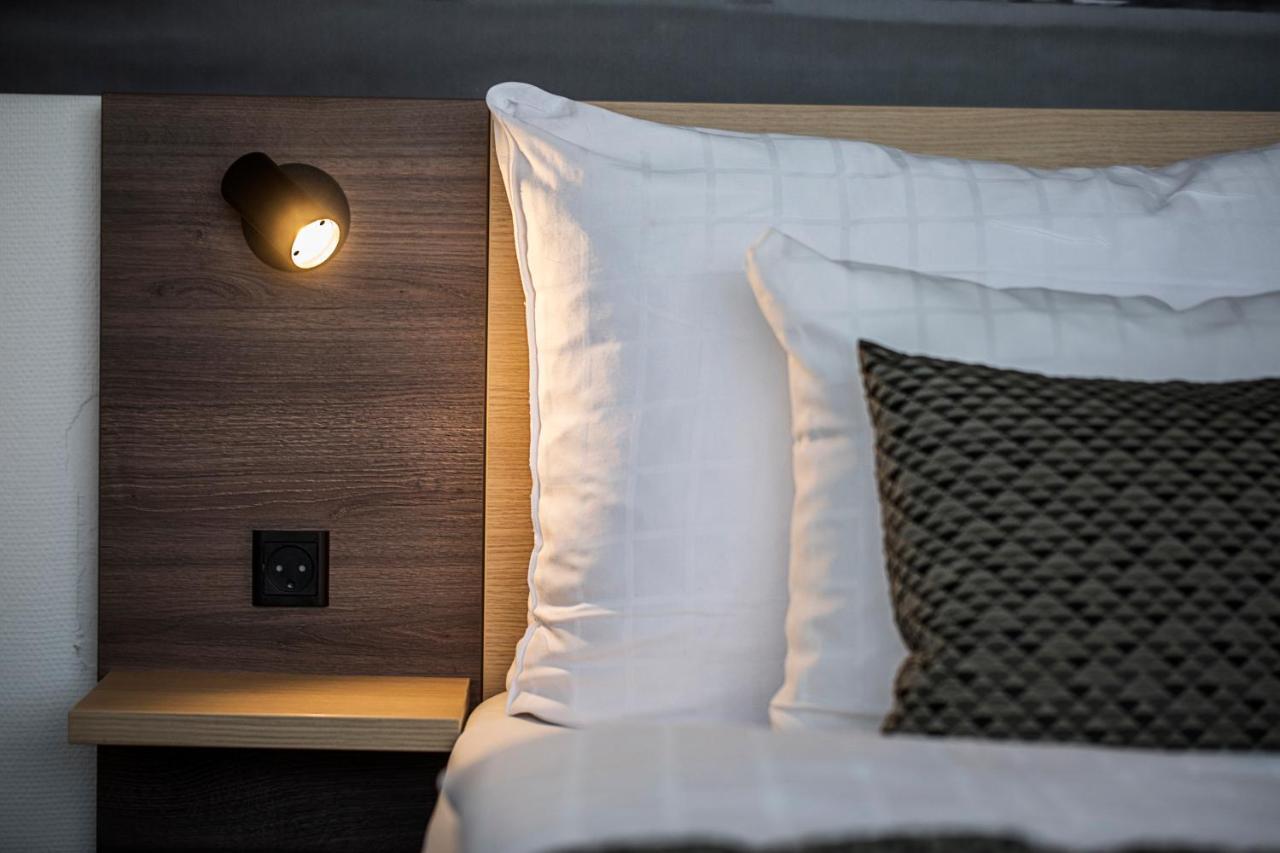 Deluxe Room with One Queen and One Single Bed