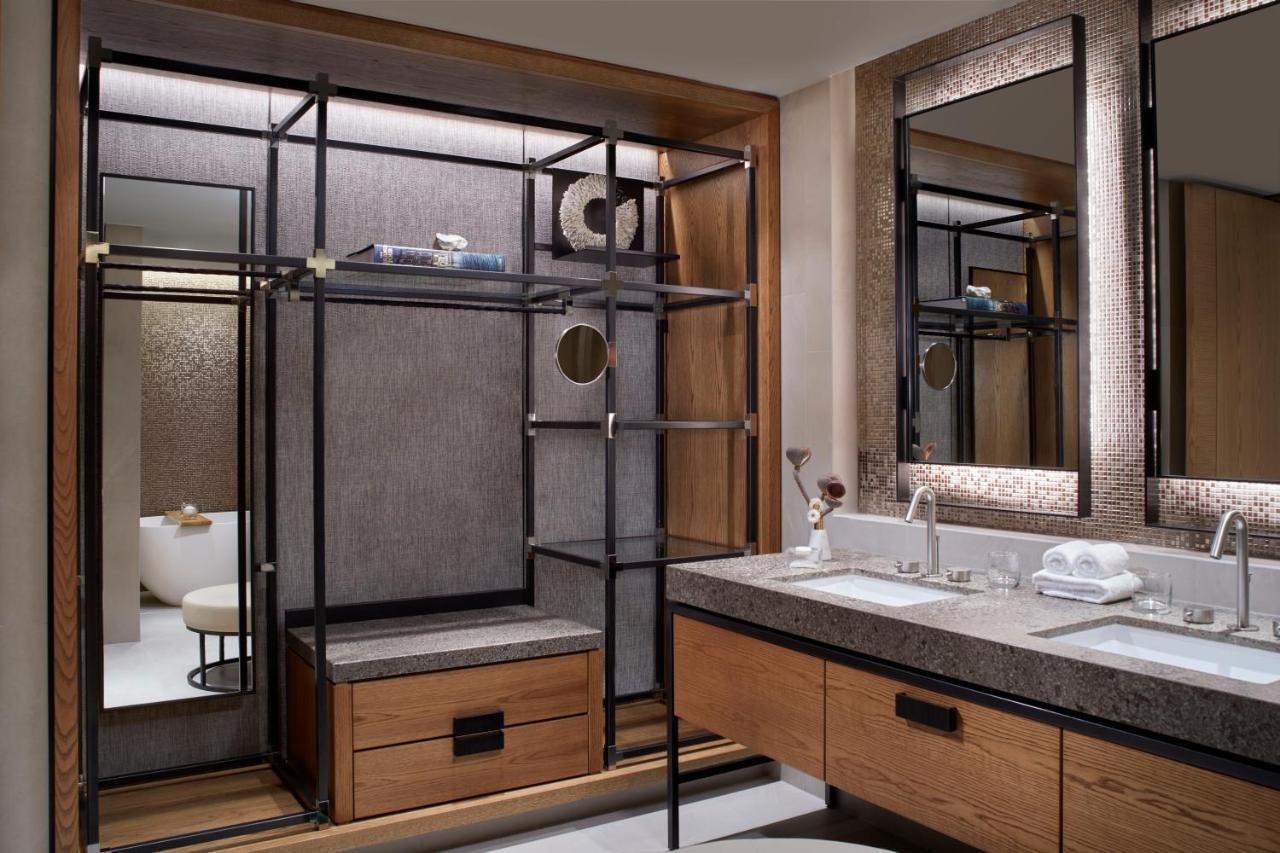 City View, Guest Room, 1 King Bed,921012865:JPEG