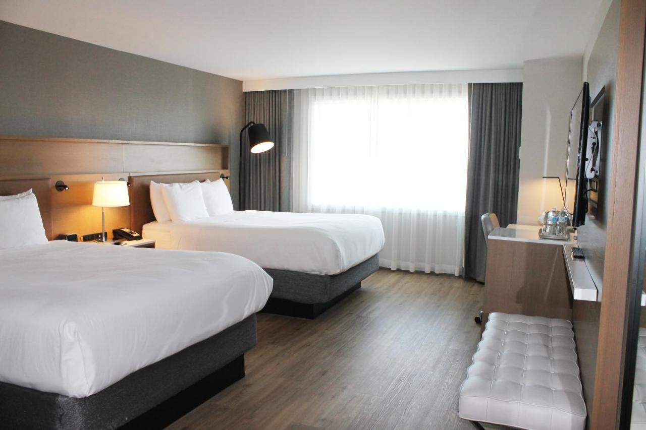 Premium Tower Queen Room with Two Queen Beds - Non-Smoking,1525878100:JPEG