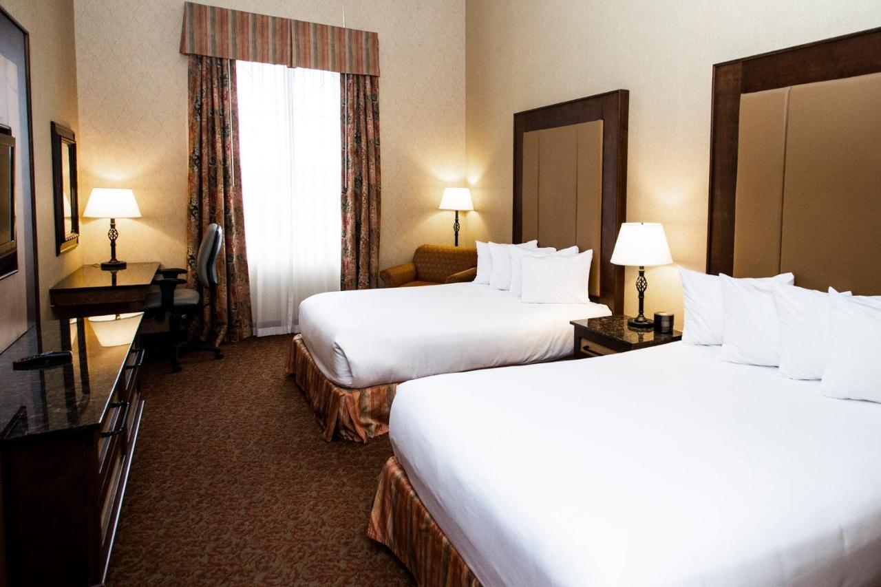 Queen Room with Two Queen Beds