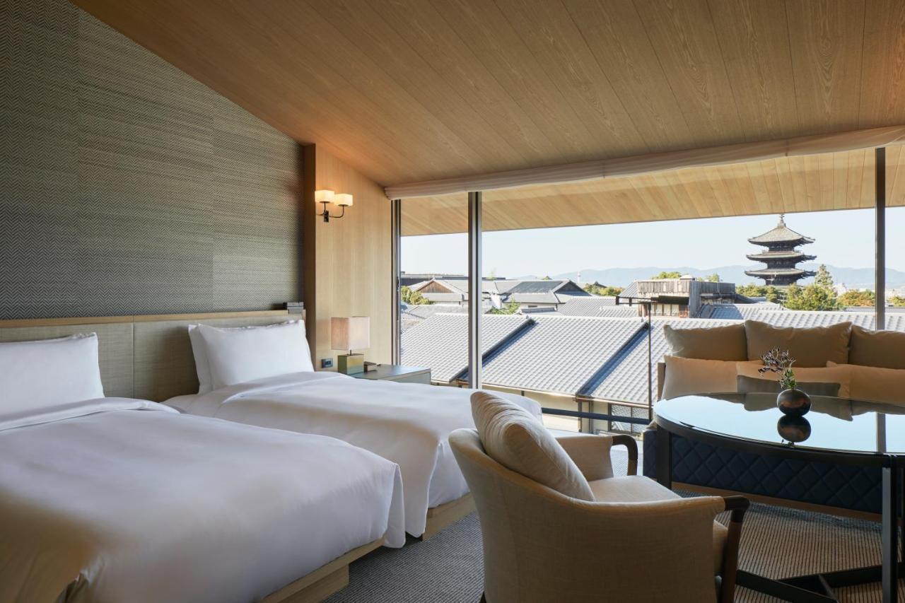 Double Room with Two Single Beds and Pagoda View