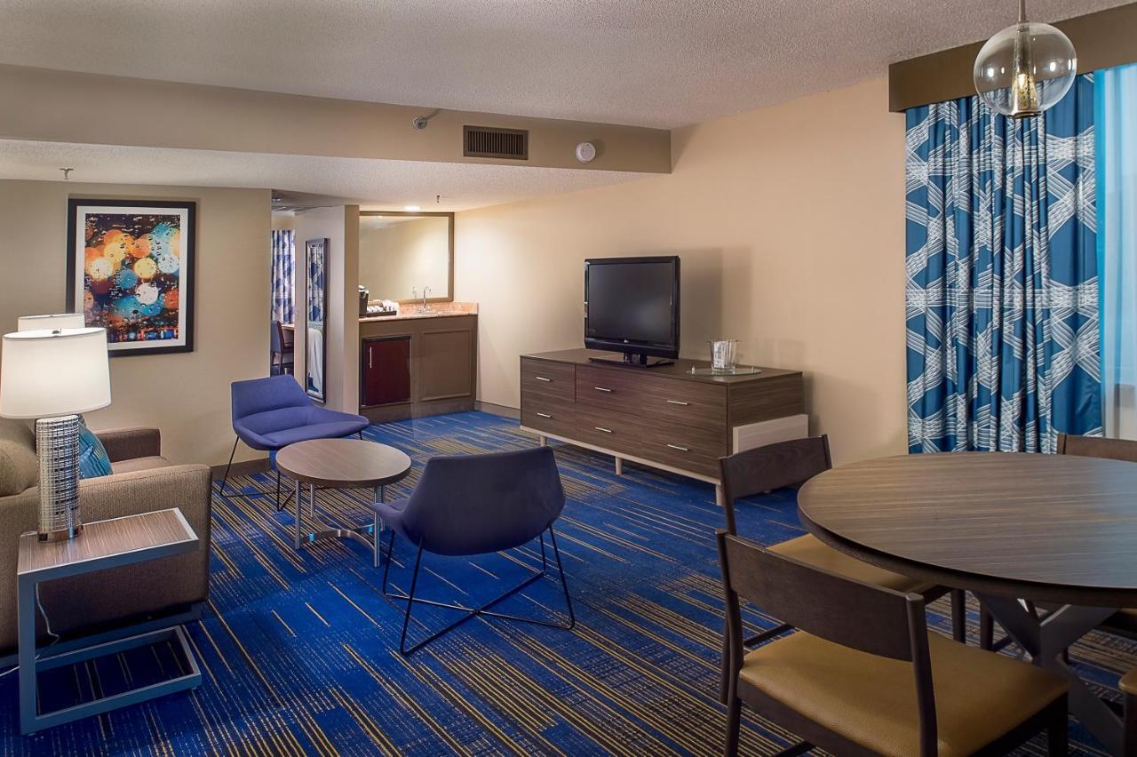 Superior King Suite