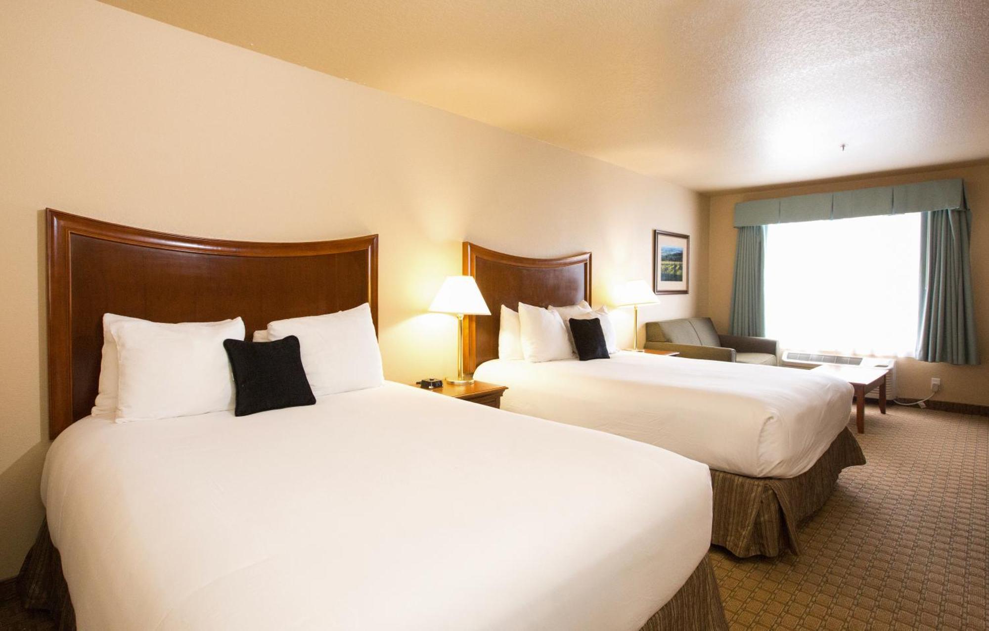 Standard Queen Room with Two Queen Beds - Pet Friendly