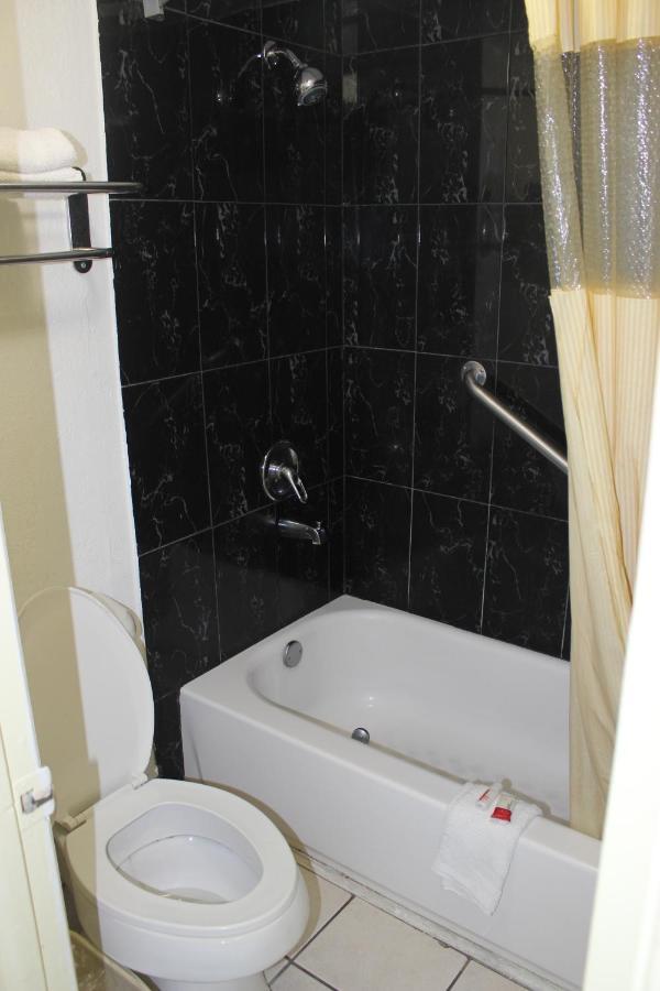 Deluxe 2 Double Beds Smoking