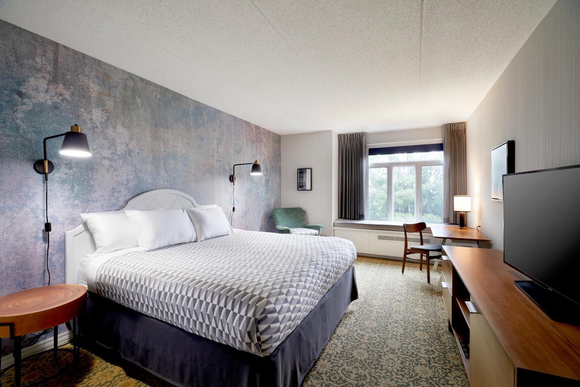 One Bedroom Executive Suite,1211736637:JPEG