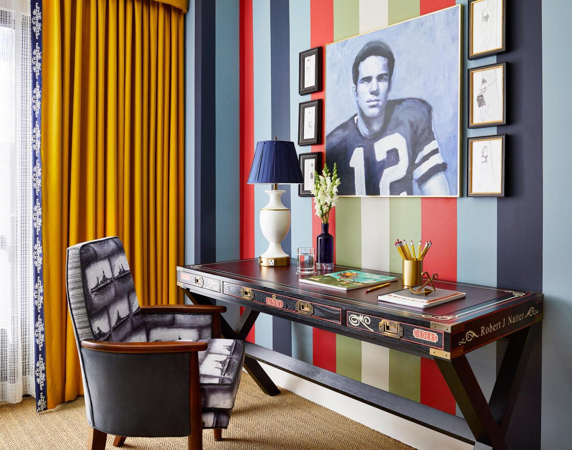 Graduate King Room,942006358:JPEG