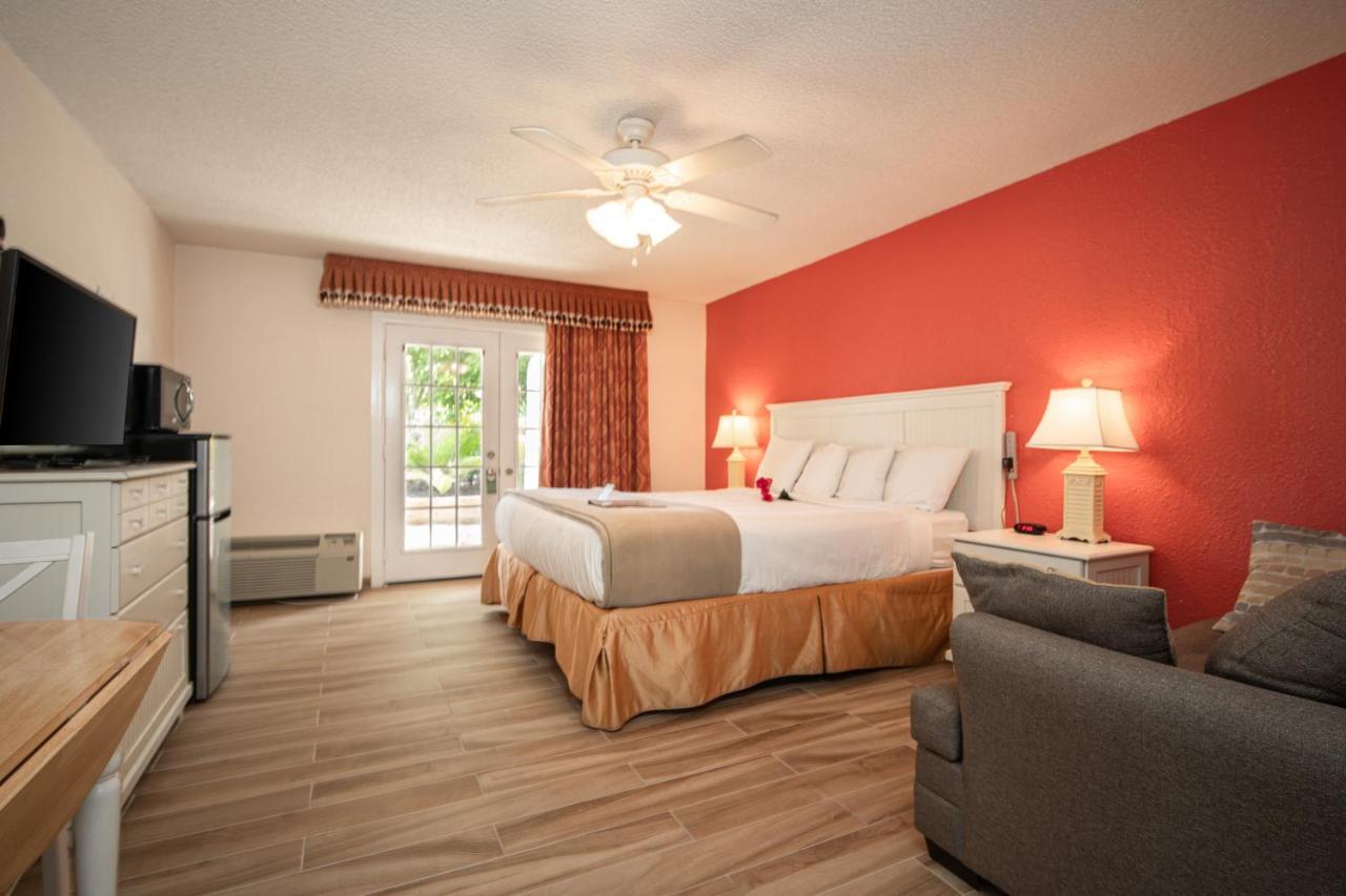Standard Room With King Bed - Non Smoking