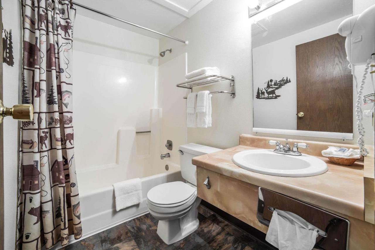 King Room - Accessible/Non-Smoking