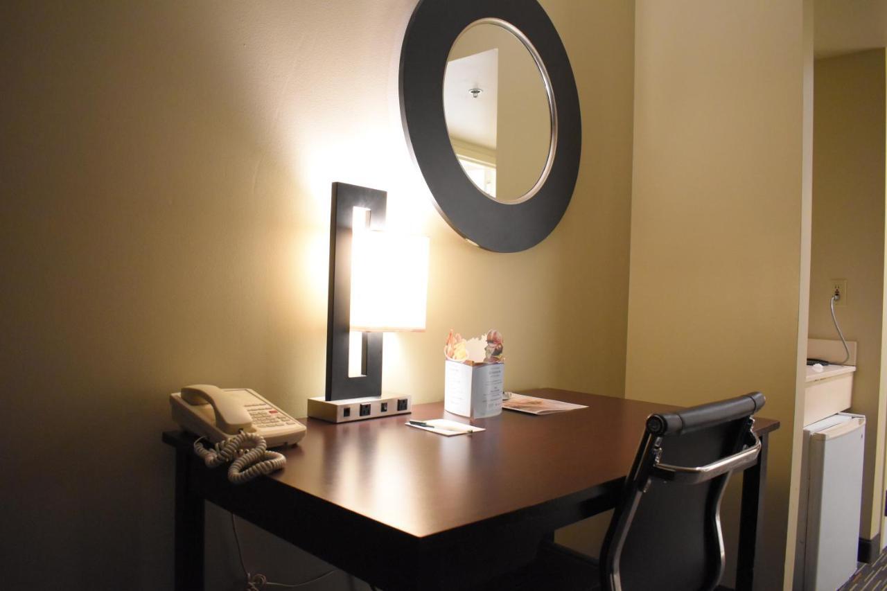 King Studio Suite, Non-Smoking