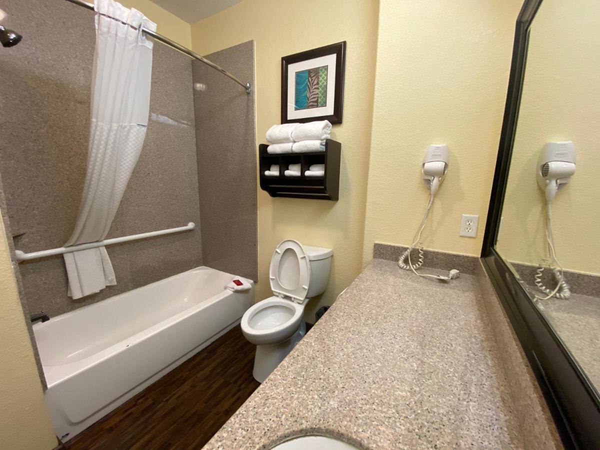 King Room with Balcony - Non Smoking