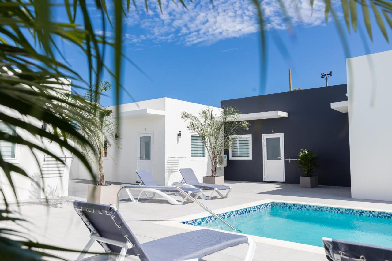 One-Bedroom Apartment,1126377078:JPEG