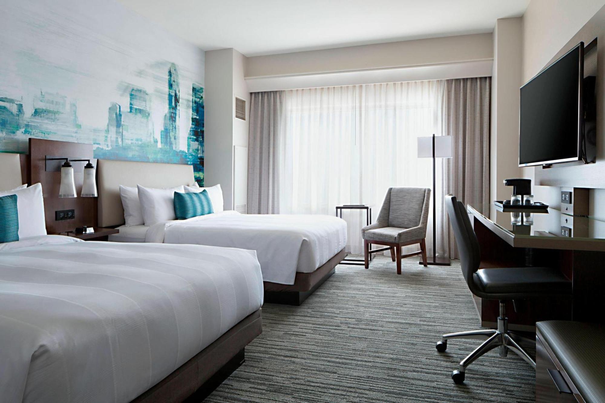 Queen Room with Two Queen Beds and Skyline View
