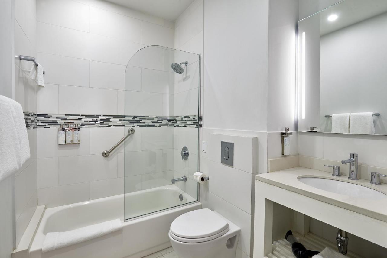 Standard Deluxe Room