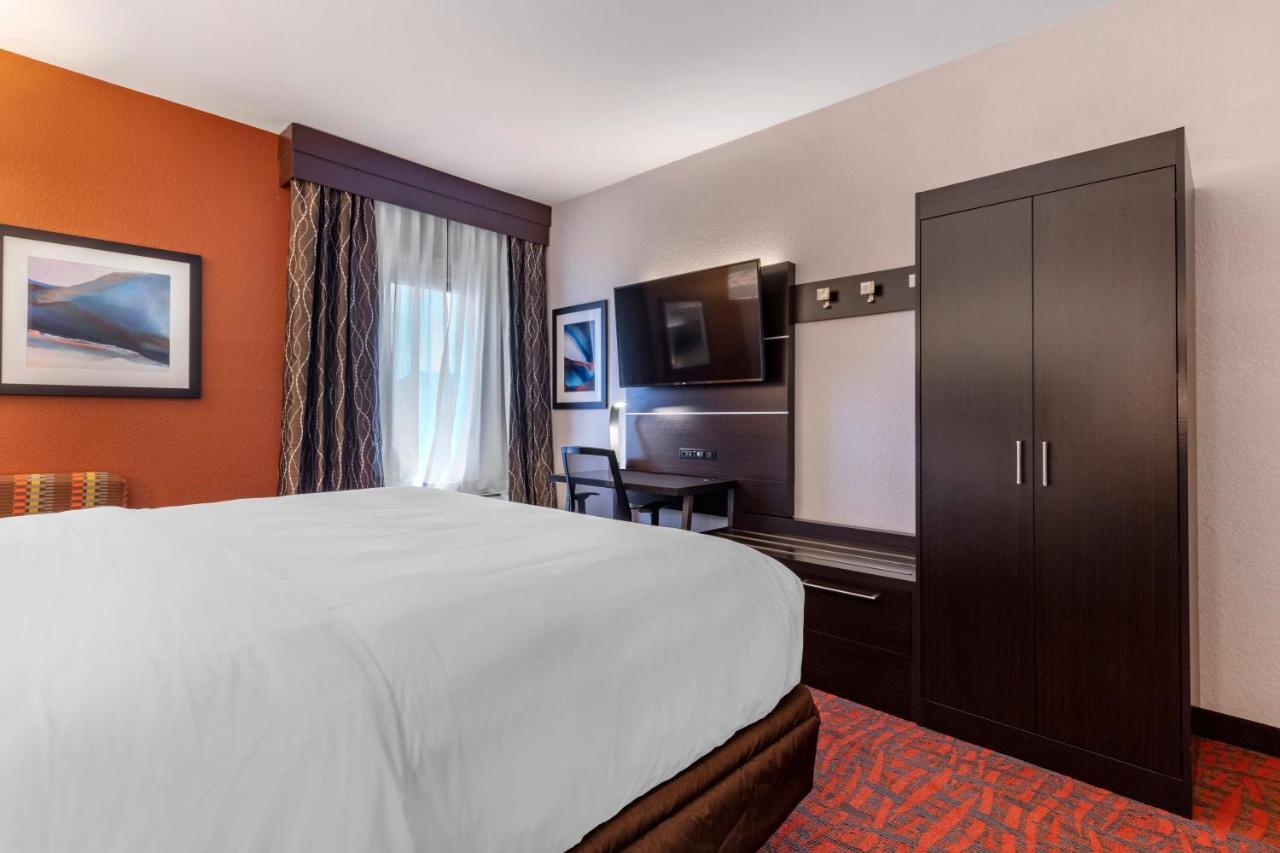 Standard King Room