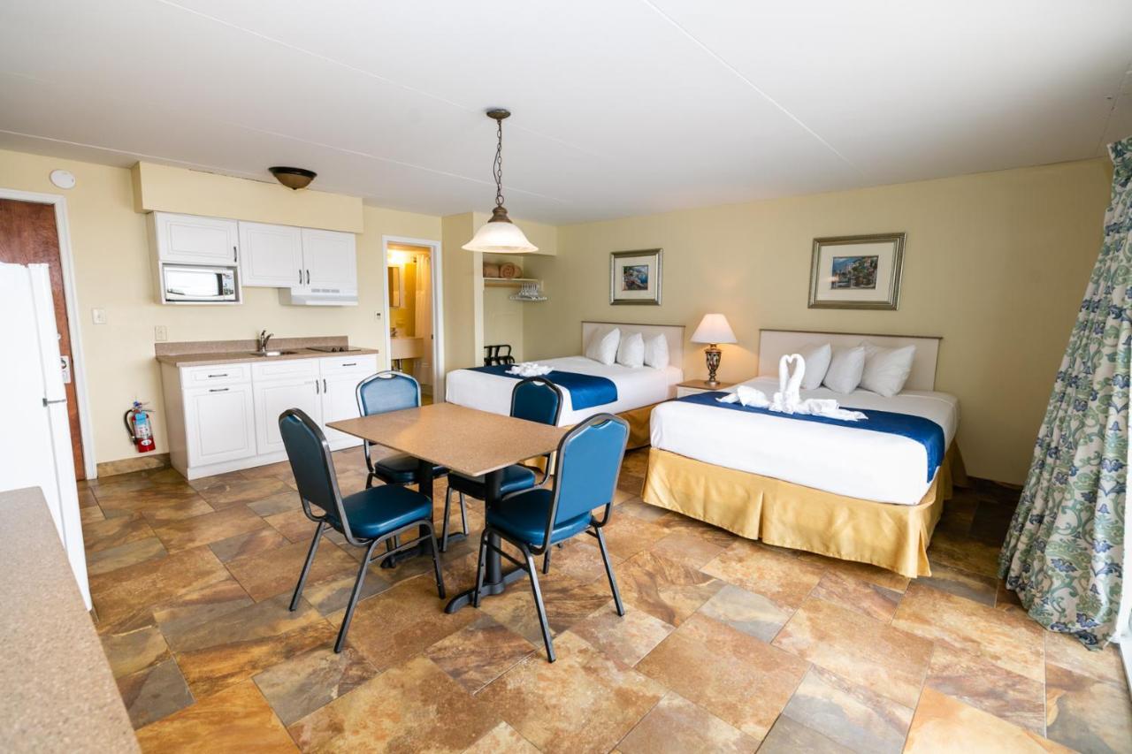 Double Room with Pool View